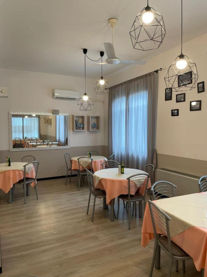 Hotel Vera Cesenatico Exterior foto