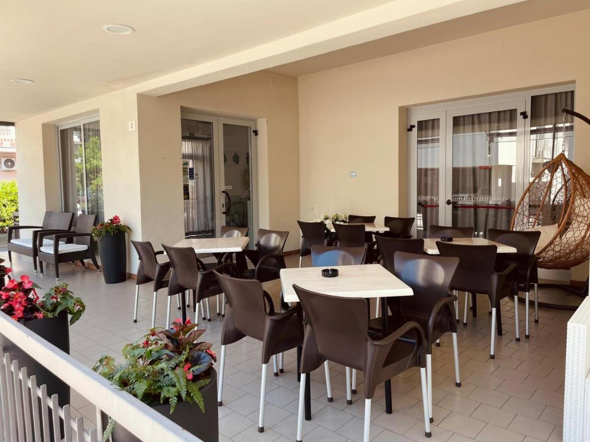 Hotel Vera Cesenatico Exterior foto
